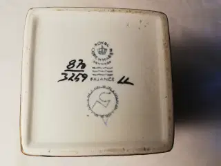 Kongelige fajance vaser nr. 870/3455,nr. 870/3259