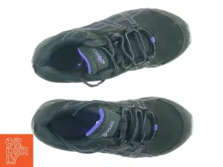 Sko fra Asics (str. 38)