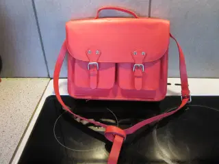 Sød lille rød taske fra H&M