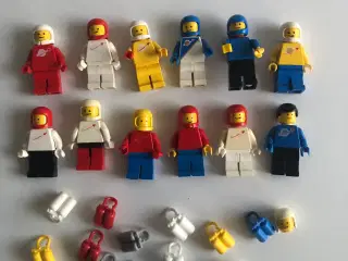 LEGO 12 Månemænd med tilbehør hjelm og iltflasker