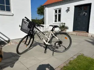 Velholdt Cykel med godt udstyr