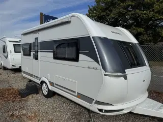 2021 - Hobby De Luxe 460 UFe   Prisen er inkl. klargøring, gastest, fugttest, syn og nummerplade.
