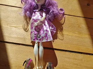 Monster High Spectra Vondergeist dukke
