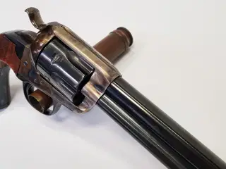 1873 Bisley Uberti revolver i .45LC