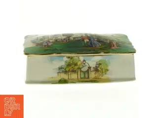 Porcelænsæske med låg og landskabsmotiv fra Royal Winton (str. 13,5 x 9,5 x 4,5 cm)
