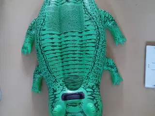 Oppustelig krokodille 