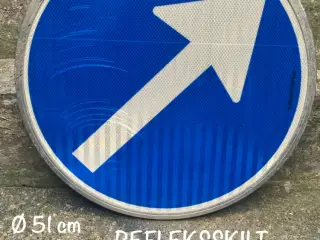 Refleksskilt inkl monteringsbeslag 