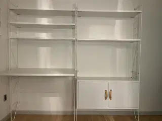 Væghængt skrivebord og reol