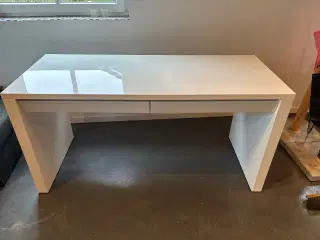 skrivebord, sminkebord