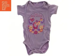 Kropsnær sparkedragt med kattemotiv (str. 68)