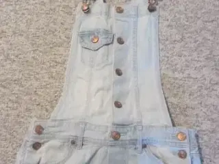 Str. 34, shorts overall