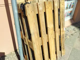 Gratis 3 stk. EUR paller