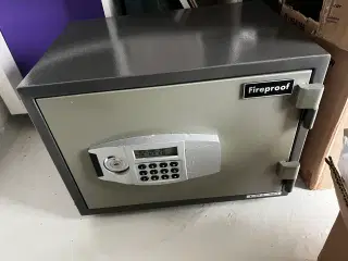 Pengeskab ca 40 kg 