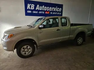 Toyota HiLux 2,5 D-4D 144 Ex.Kab 4x4 Active