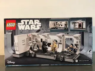 Lego Star Wars 75387 Boarding The Tantive IV