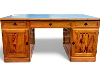 Originalt skrivebord fra Københavns Rådhus