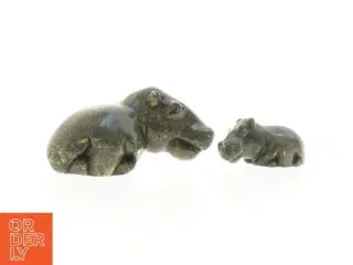 Skulpturer af flodheste (str. 16 x 6,5 x 8 cm og 10,5 x 4 x 5 cm)