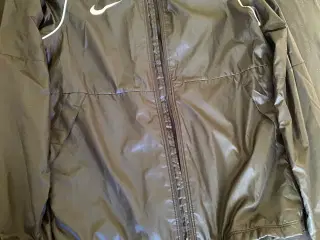 Nike træningsjakke 152 sort  God stand 