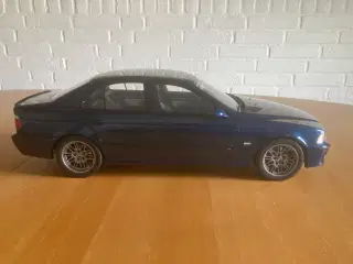 BMW M5 e39 1:12