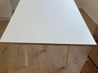 HAY Loop Stand