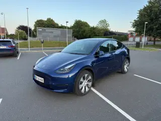 Tesla Model Y  Long Range AWD