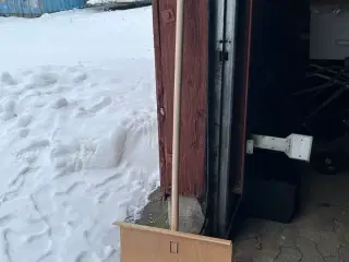 10 stk. sneskovle (usamlet og ubrugt)