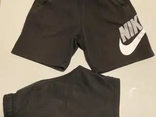 4 par Nike shorts str. 10/11 år 
