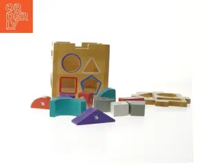 Træform-sorteringslegetøj (str. 14x14x14 cm)