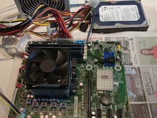 Bundkort, cpu, ram og hdd m/ win 11 dk