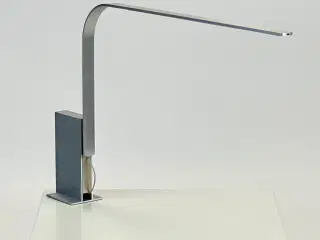 Pablo Designs | LIM Bordlampe