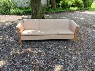 Lys lædersofa med 2 stole