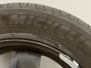 Fine Michelin sommerdæk på fælge 5x114,3