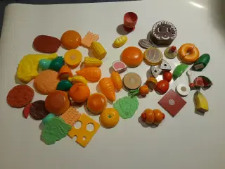 Legemad i træ og plastik.