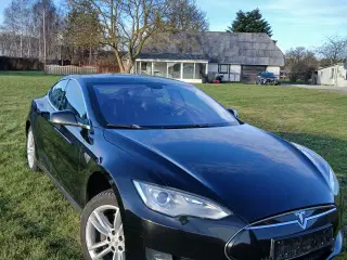 Tesla Model S 85 – Gratis Supercharging – Luftunde