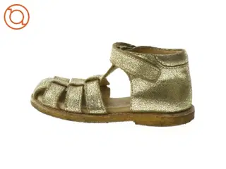 Sandaler fra Rap (str. 25)
