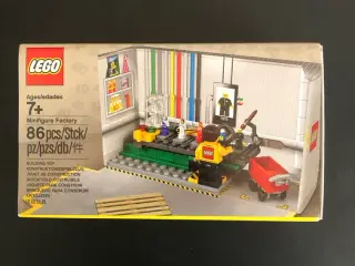 Lego Minifigure Factory 5005358