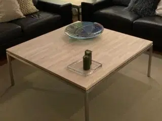 Sofabord(e) i ask med børstet stål