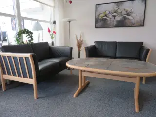 Sofagruppe med sofabord 