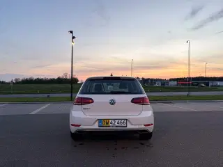 VW Golf VII 2,0 TDi 150 Comfortline Connect DSG Van