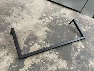 Garderobe bøjle fra Frame Joey