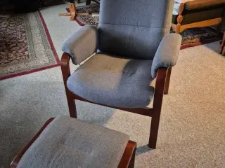 Otiumstol med fodskammel