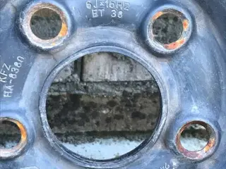4 stk dæk på stålfælge  5- huls