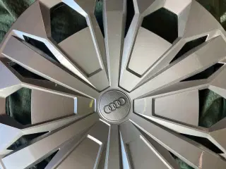 Hjulkapsler AUDI Q3. 17"