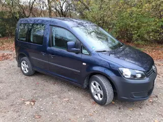 VW Caddy Trendline 1.6 TDI BMT 102 HK