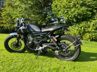 Italiensk Motorcykel Mondial Scrambler