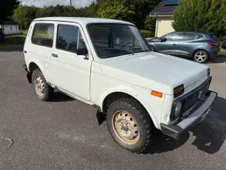 Lada Niva 