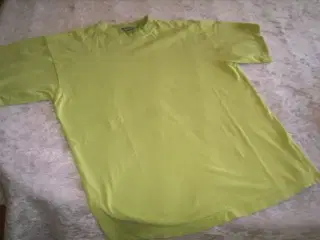 T-Shirts 4 stk. str. 130