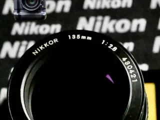 NIKKOR 135mm 2.8