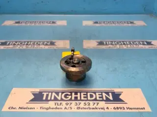 Perkins 1006 Hub 735852M1