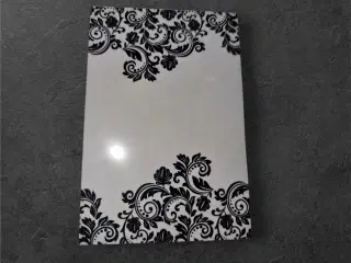 Tilføj elegance med et gennemsigtigt blondemærke t